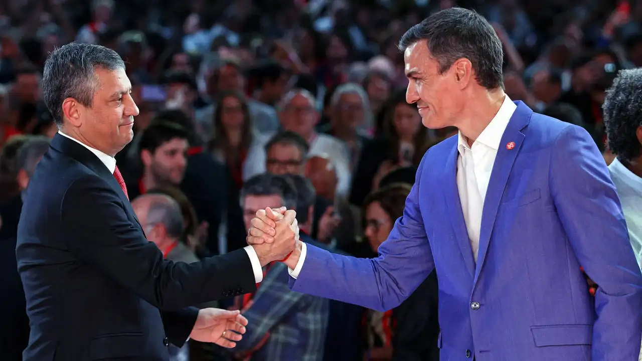 CHP'den Pedro Sanchez açıklaması: İddialar tamamen uydurma