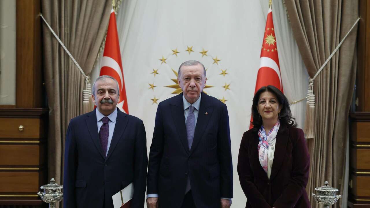 Selvi Erdoğan ile Sırrı Süreyya Önder'in anısını anlattı: Erdoğan masaya vurdu, Önder gitmek istedi