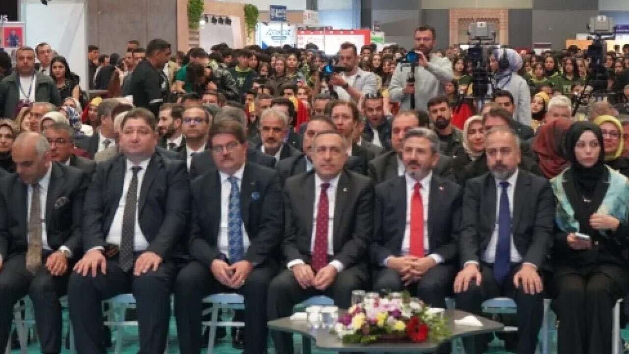 ‘AK Parti’ yerine ‘AKP’ denilince ortalık karıştı: Törende kriz