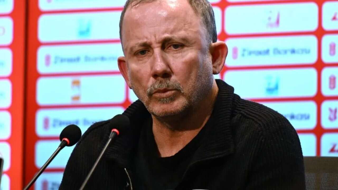 Beşiktaş taraftarının çağrısından sonra Sergen Yalçın'dan istifa açıklaması