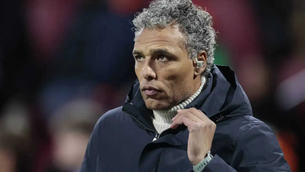 Bedelsiz transfer tartışması: Pierre van Hooijdonk istifa etti
