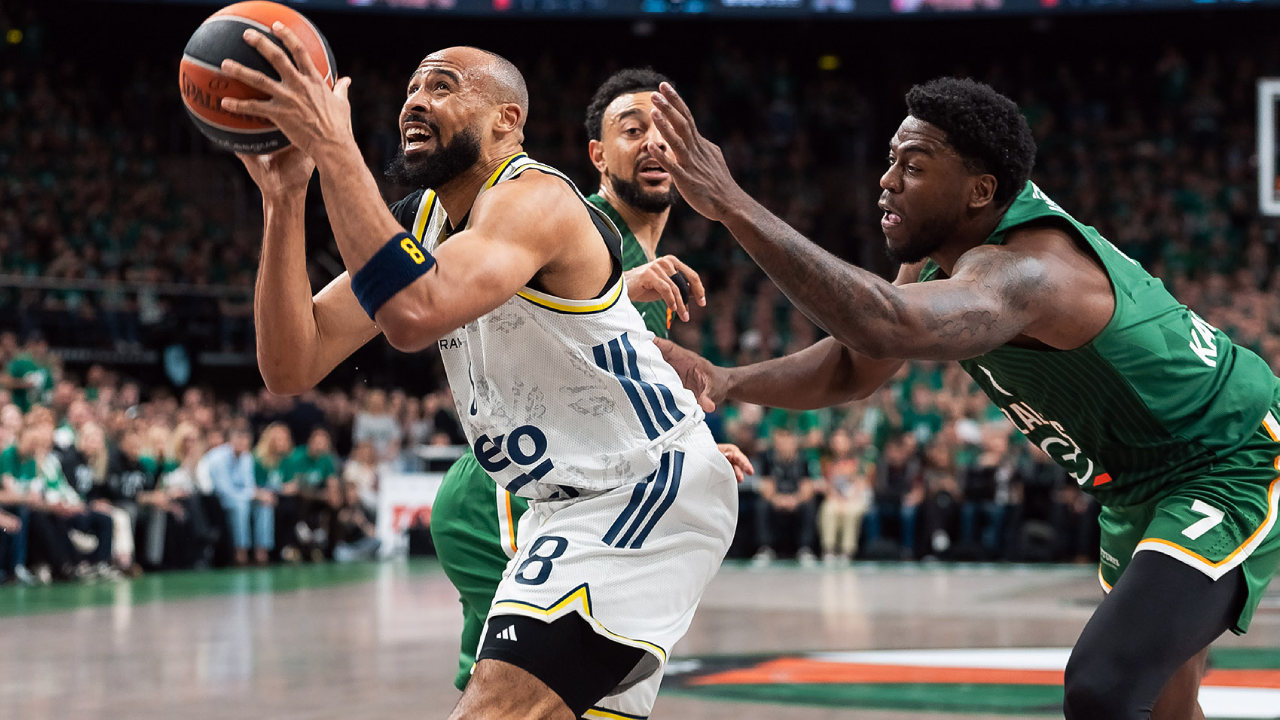 Fenerbahçe Beko son çeyrekte kaybetti: Final Four bileti sonraki maça kaldı