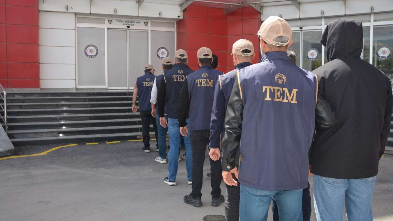 17 ilde FETÖ operasyonu