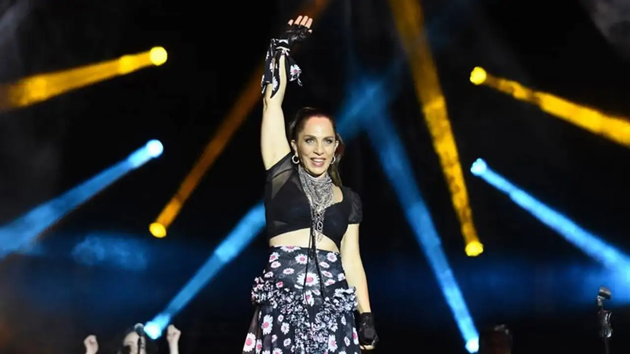 Sertap Erener de Eurovision teklifini reddetti!: Siyasi gelişmeler...