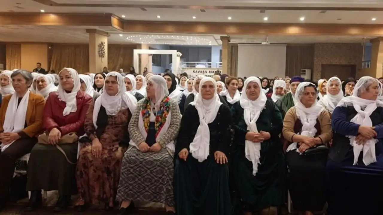 Barış Anneleri'nden MHP'den sonra CHP'ye ziyaret!