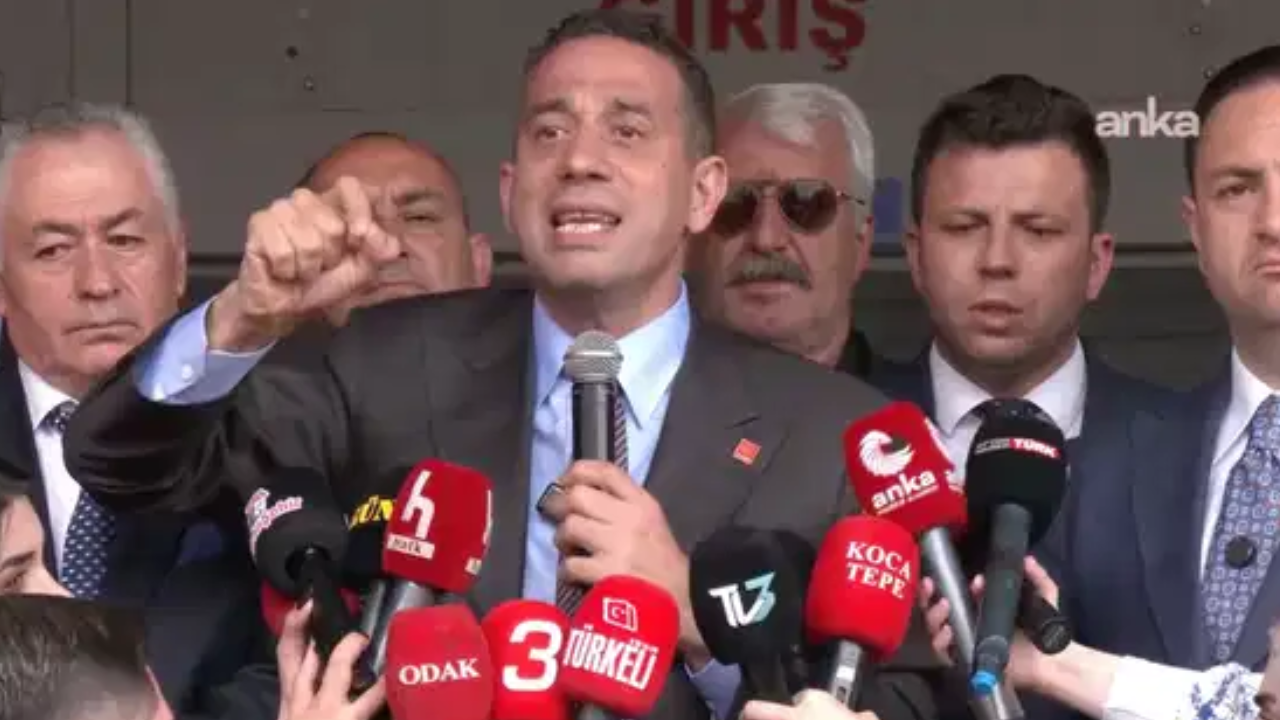 CHP’den belediye önünde Burcu Köksal tepkisi: ‘Bizim için böyle bir belediye başkanı artık yok!