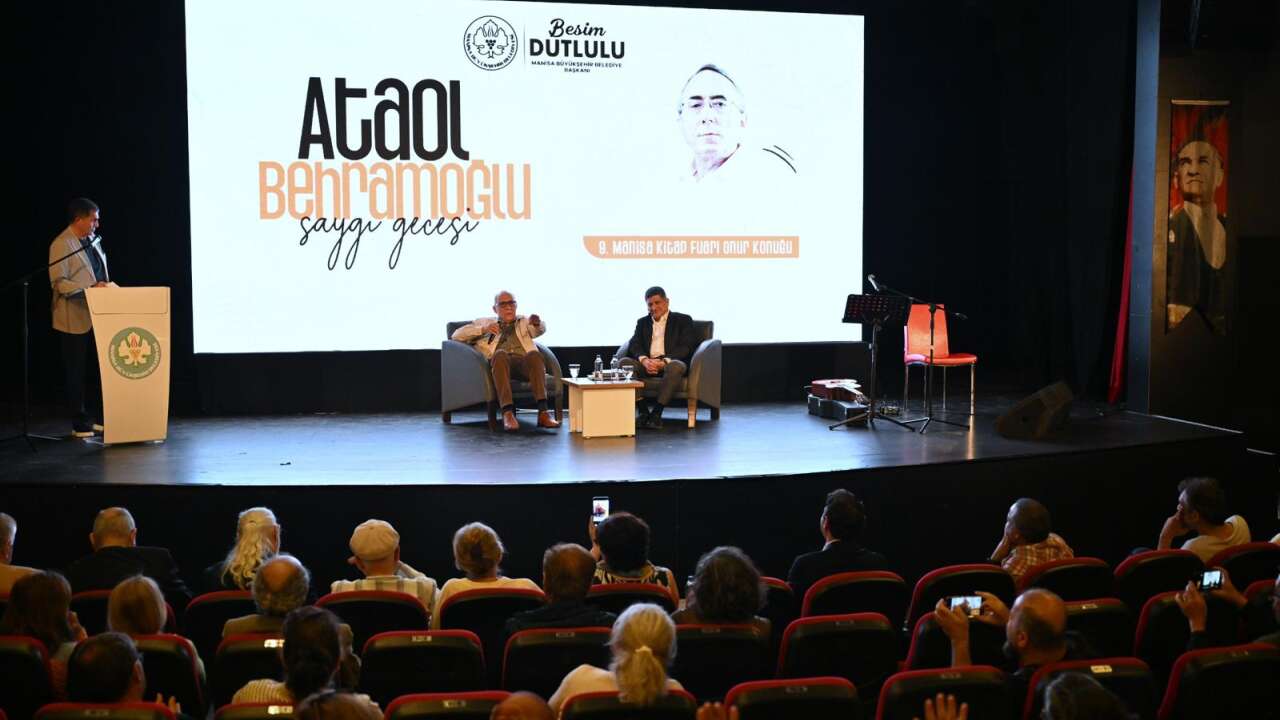 Ataol Behramoğlu Manisa’da okurlarıyla buluştu
