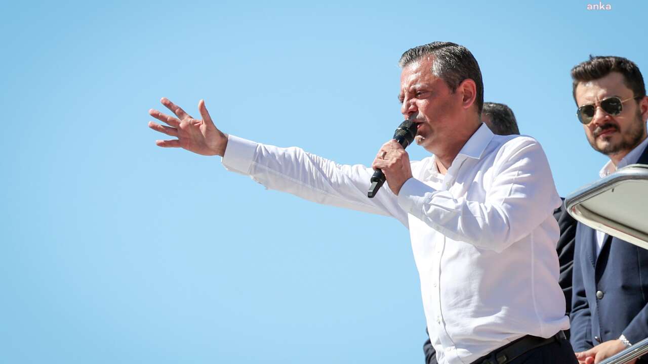 Özgür Özel Rize'de halka seslendi: Çayda sömürüye son talebi!