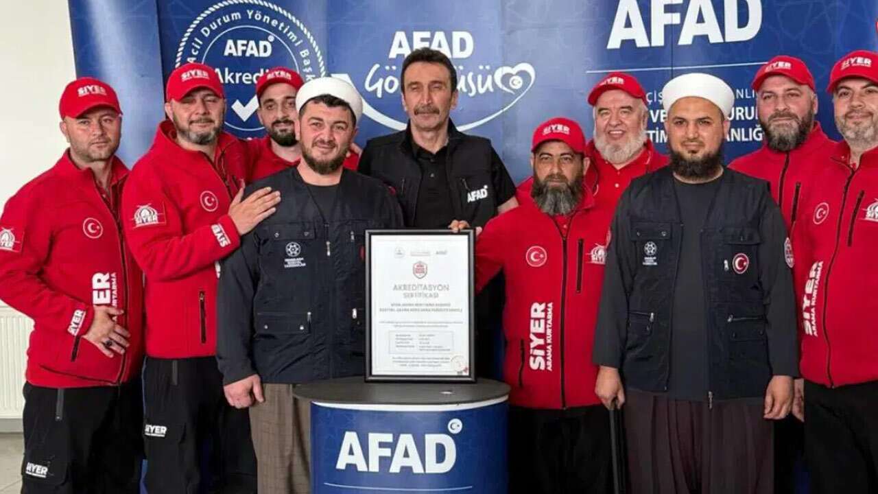 AFAD akreditasyonları Menzil ve İsmailağa’ya yakın derneklere dağıttı