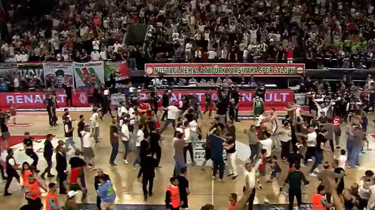 Basketbolda Karşıyaka mucizesi: Kaf-Kaf son saniyede ligde kaldı!