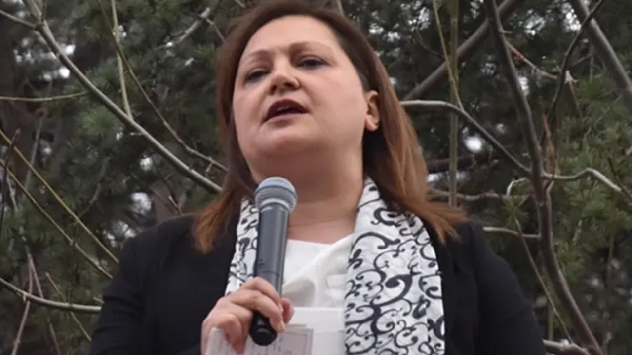 Burcu Köksal AK Parti'ye geçeceğini açıkladı: "Çok huzurluyum, içim çok rahat"