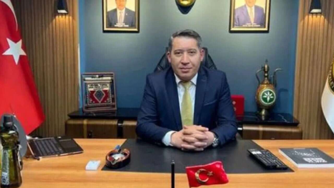 AK Parti rozeti takacak olan başkan AK Parti’nin borçlarını ifşa etmişti!