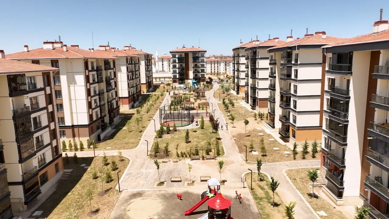 Dolandırıcılar sahte TOKİ sitesi kurdu: 12 kişi gözaltında!