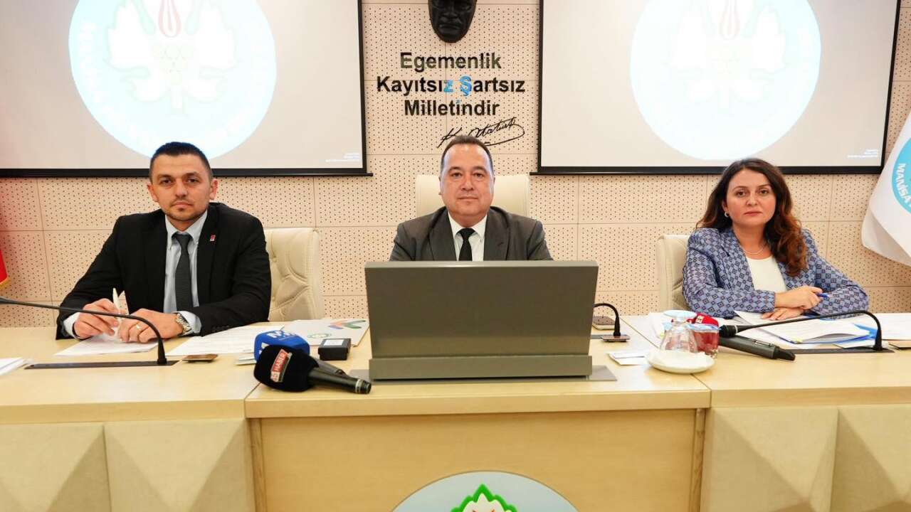 Dutlulu: “3 oy için Soma’nın geleceğiyle oynamayın”