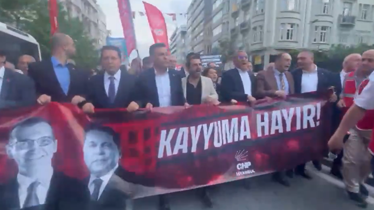 CHP’nin Şişli’de “Demokrasi ve Özgürlük Yürüyüşü” başladı