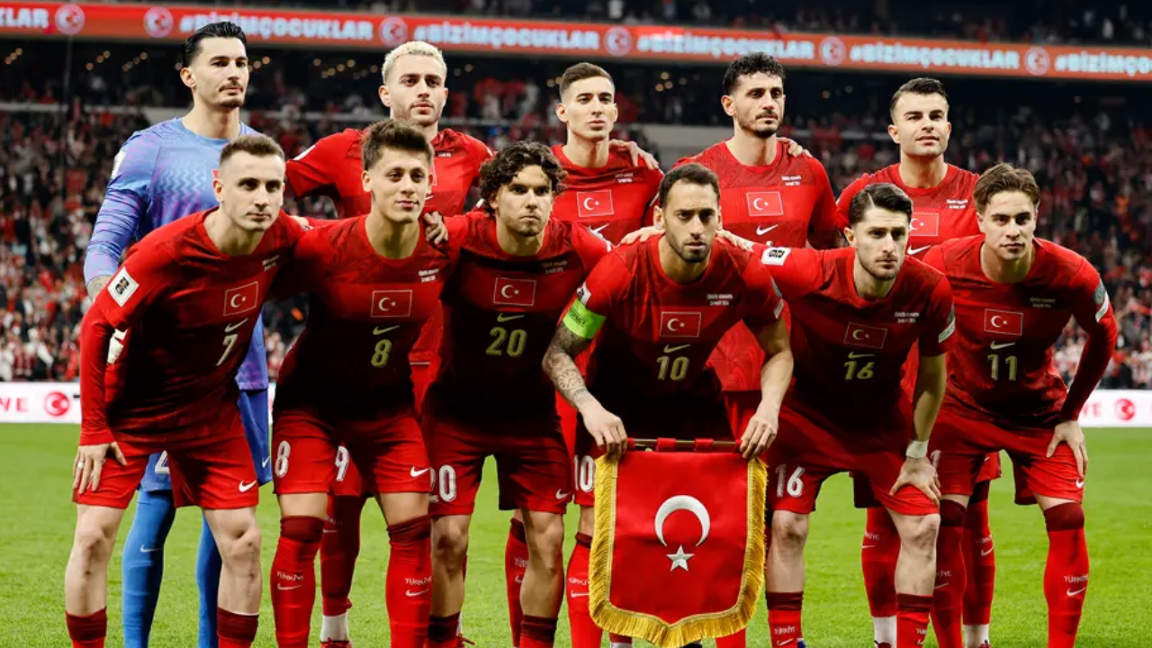 Sinan Akçıl besteledi: TFF destekli 'Dünya Kupası' marşı görücüye çıktı