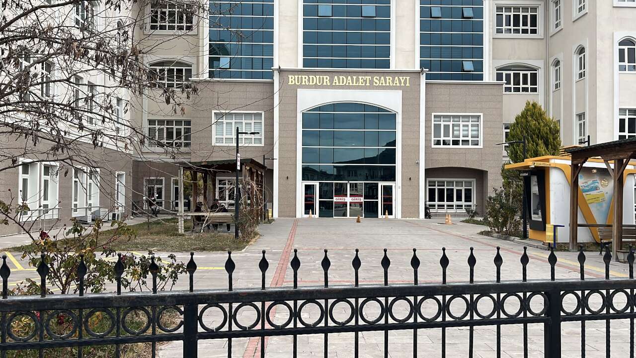 Burdur Belediyesi davası: CHP'li yeni başkan ve AK Partili eski başkana hapis talebi