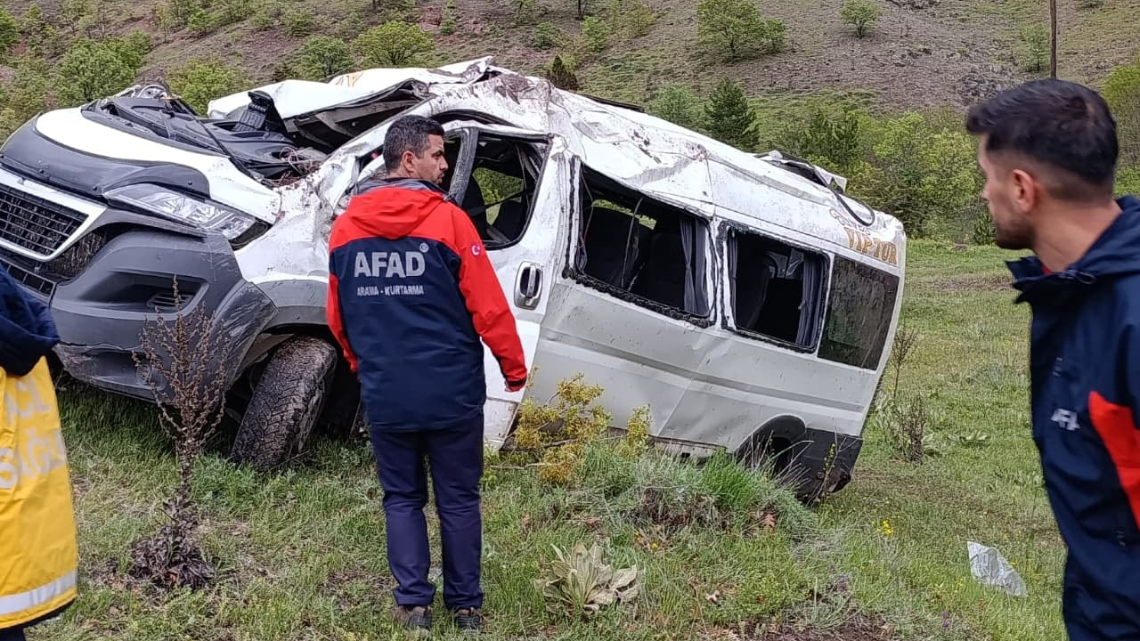 Yozgat’ta öğrenci servisi devrildi: 2 öğrenci ve şoför hayatını kaybetti