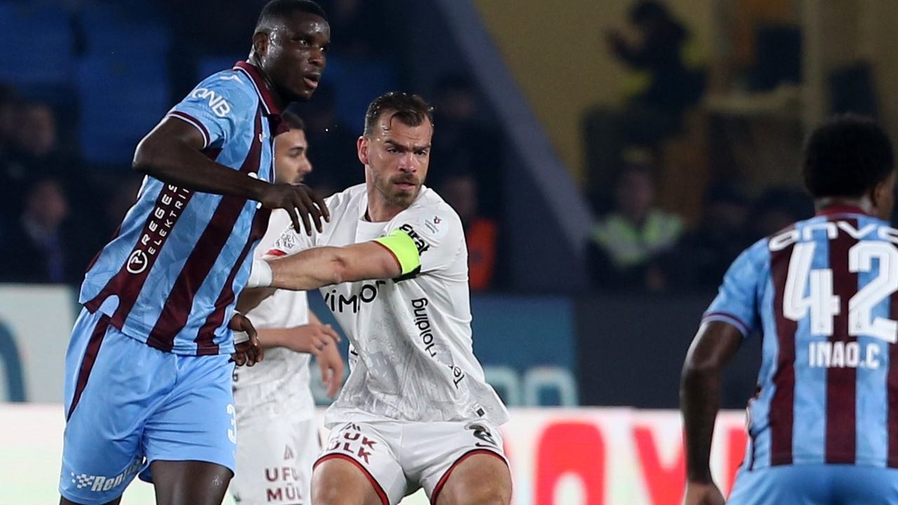 Gençlerbirliği lige Trabzon galibiyetiyle tutundu