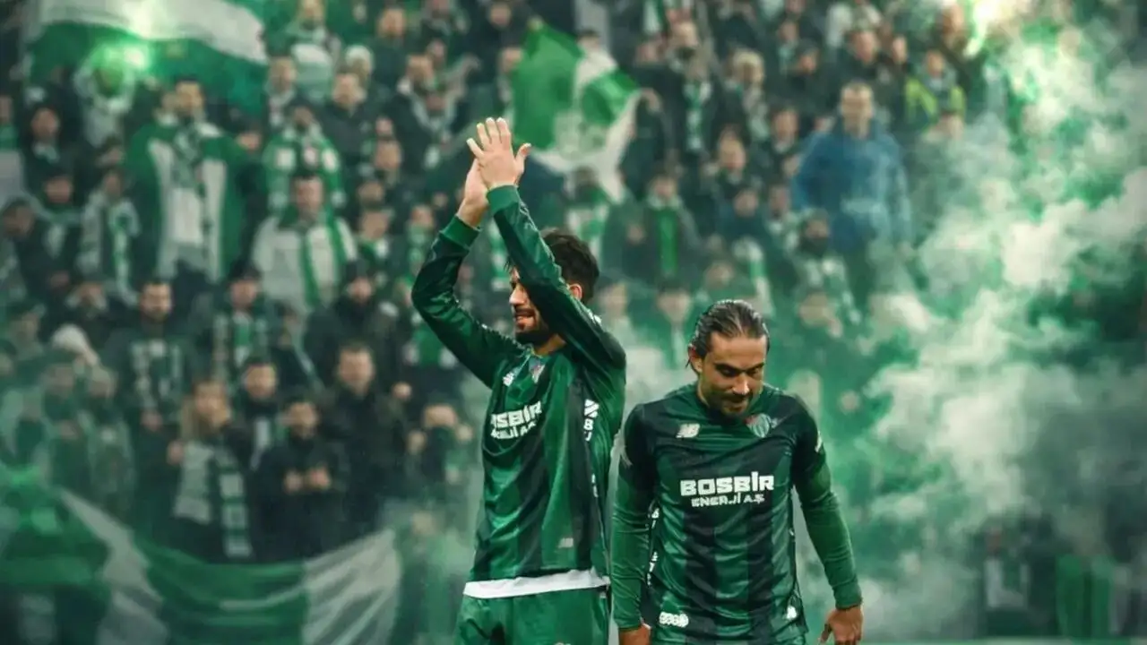 Bursaspor Süper Lig'e çıkmak için dünyaca ünlü oyuncuya kancayı taktı!