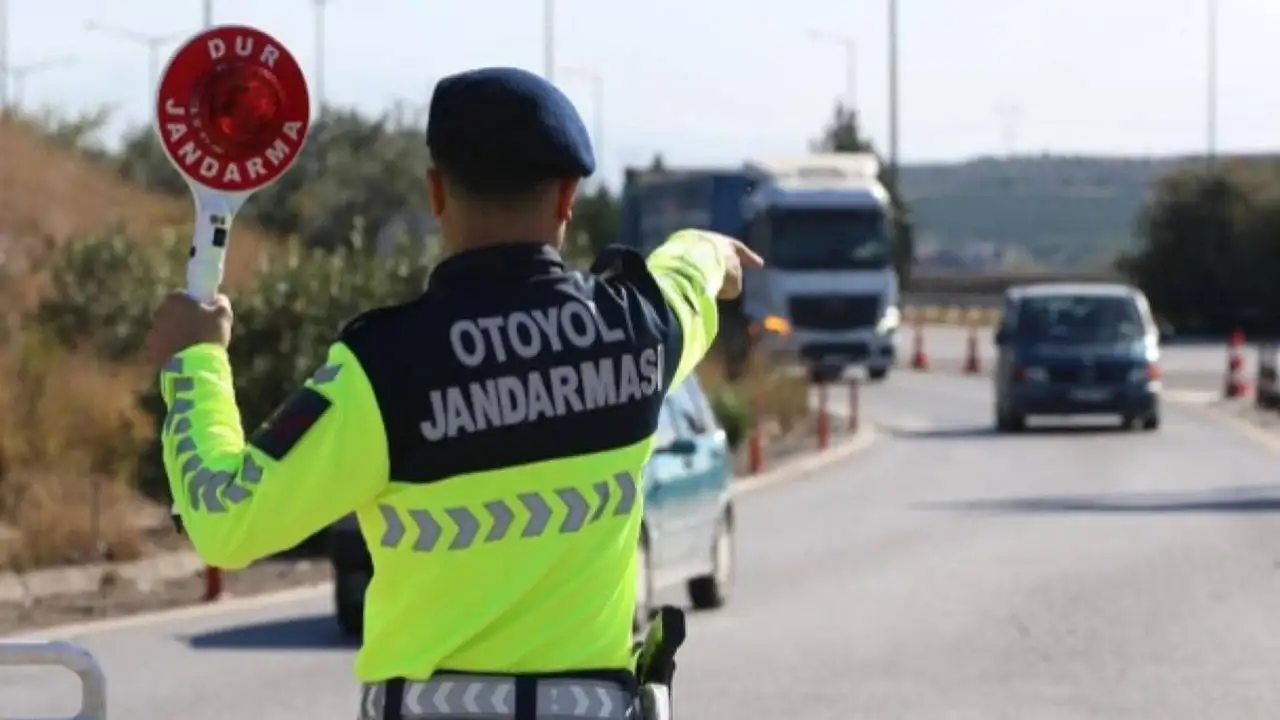 Hazine’nin kasasına giren 100 liralık para cezasının 29’u trafik cezalarından!