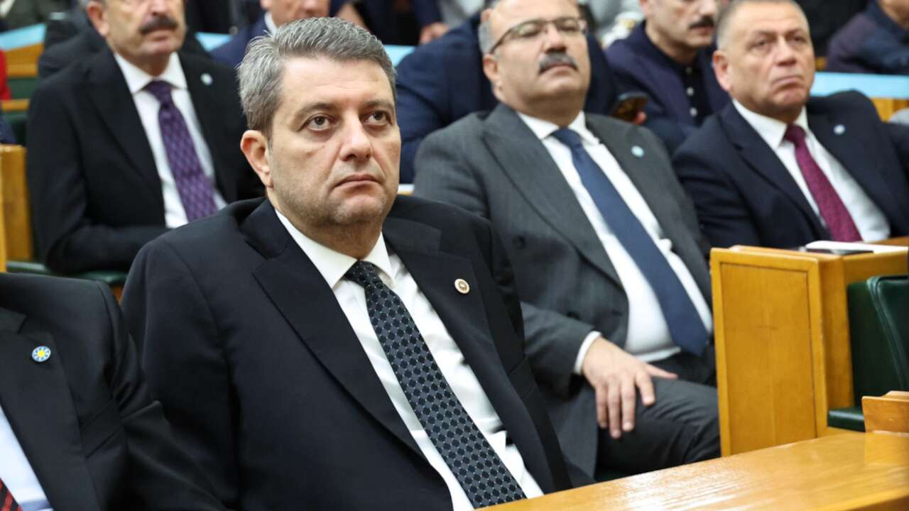 İYİ Parti milletvekili Ersin Beyaz istifa etti