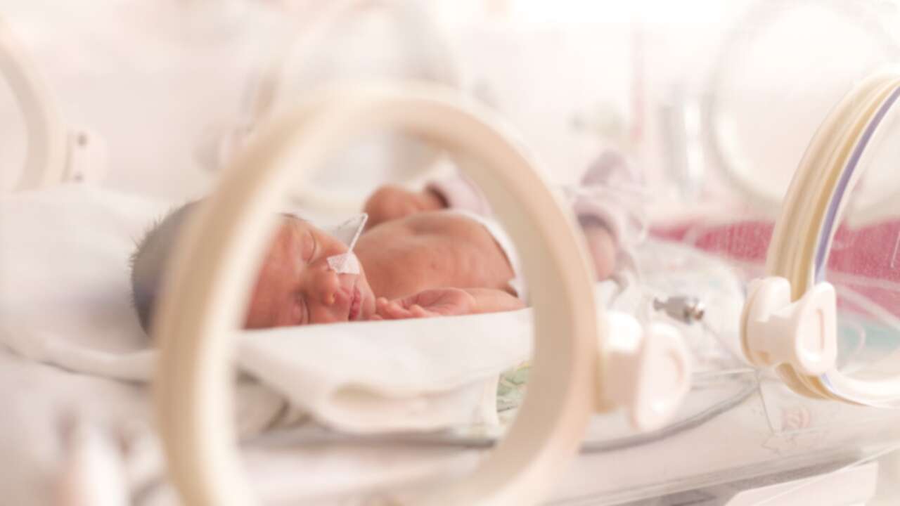 Hastanede skandal iddia: 17 günlük bebek kuvözde yandı
