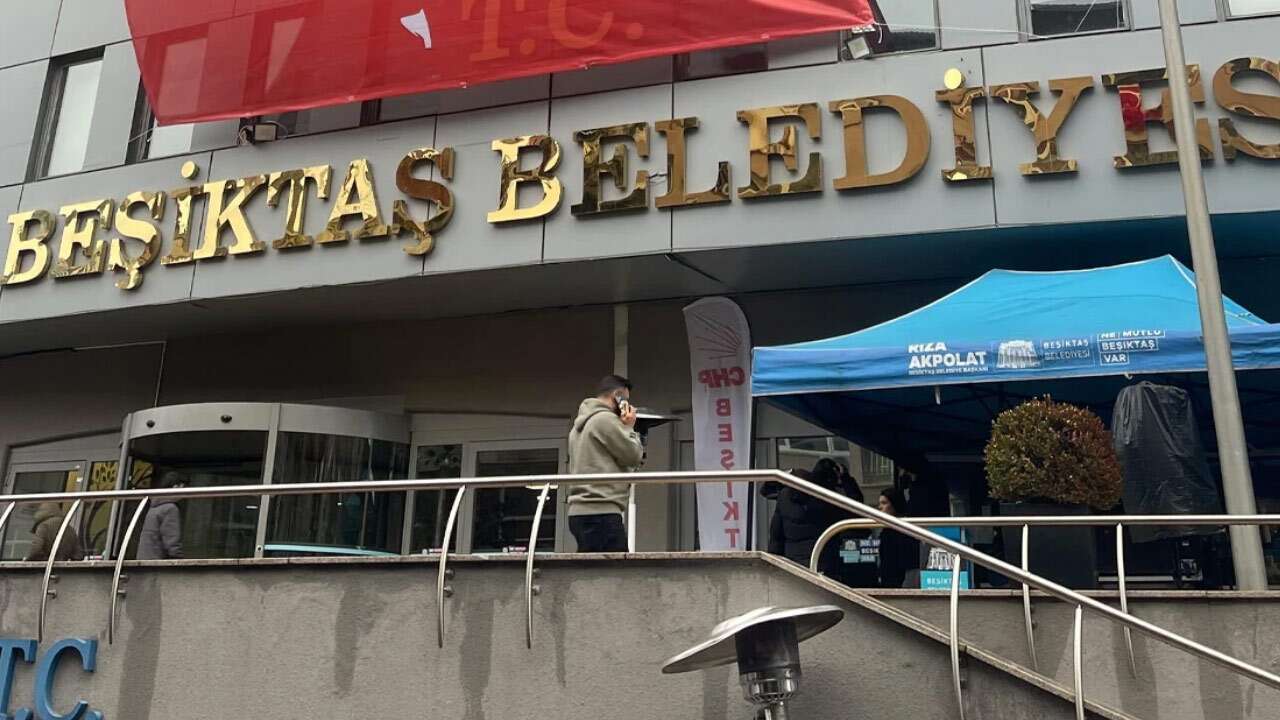 Beşiktaş Belediyesi'ne operasyon: 5 kişi gözaltına alındı