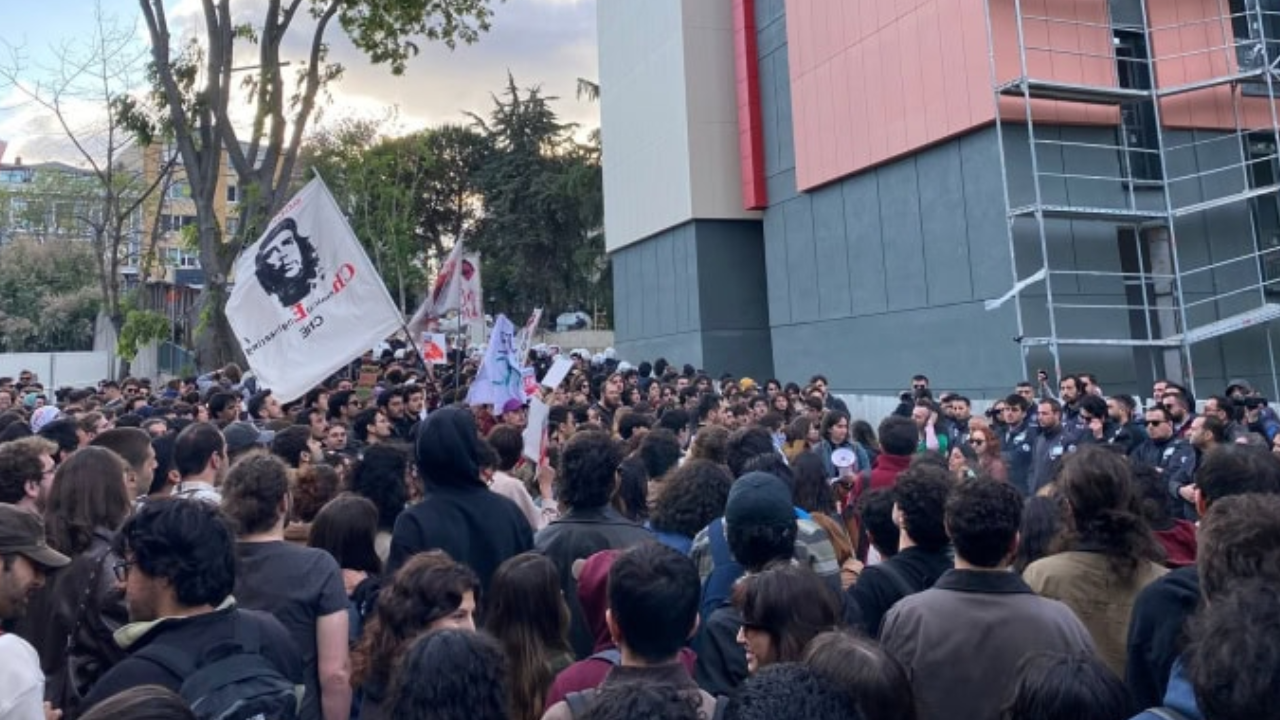 Belediye 'zarar yok' dedi, mahkeme ceza verdi: Boğaziçili öğrencilere 'İmamoğlu protestosu' hapsi!