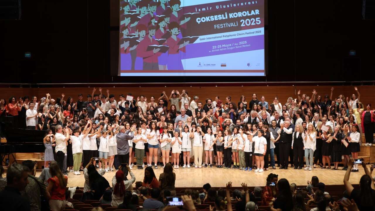İzmir’de Çoksesli Korolar Festivali Başlıyor: 70 Koro, 2 Bin 560 Sanatçı Sahne Alacak