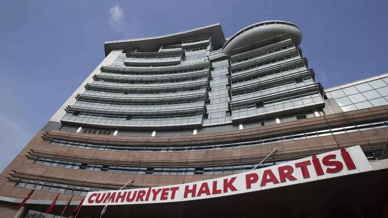 'Mutlak butlan' kararı sonrası İl Belediye Başkanları toplantısı iptal edildi
