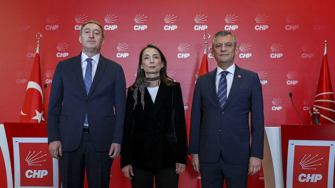 DEM Parti’den CHP lideri Özgür Özel’e dayanışma telefonu