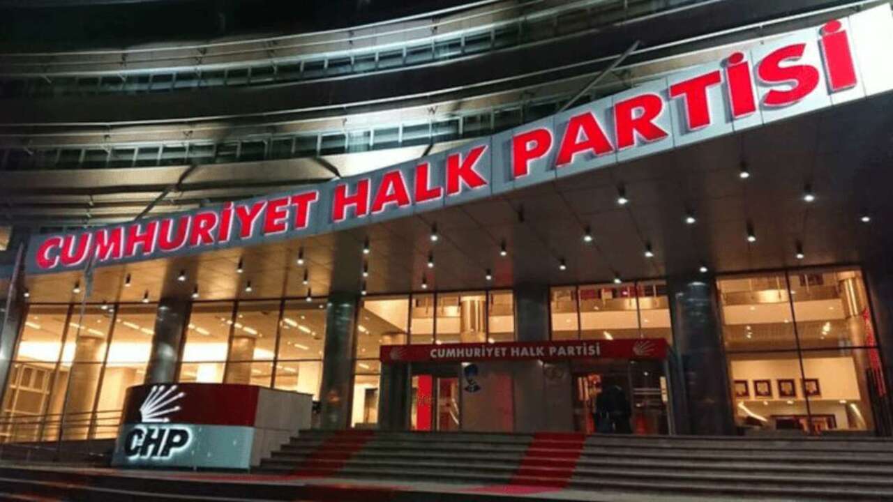 Mutlak butlan kararı sonrasında partilerden peşe peşe açıklama ve toplantı kararları