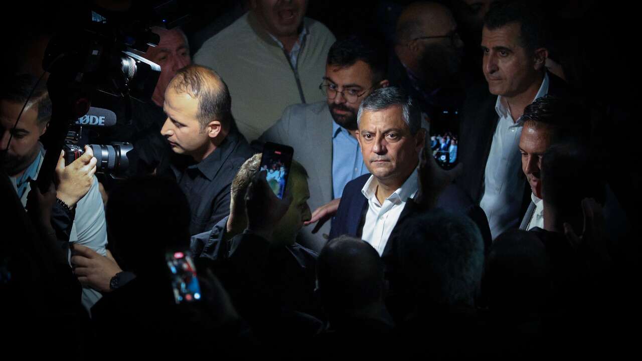 Özgür Özel, MYK'yı yeniden toplantıya çağırdı