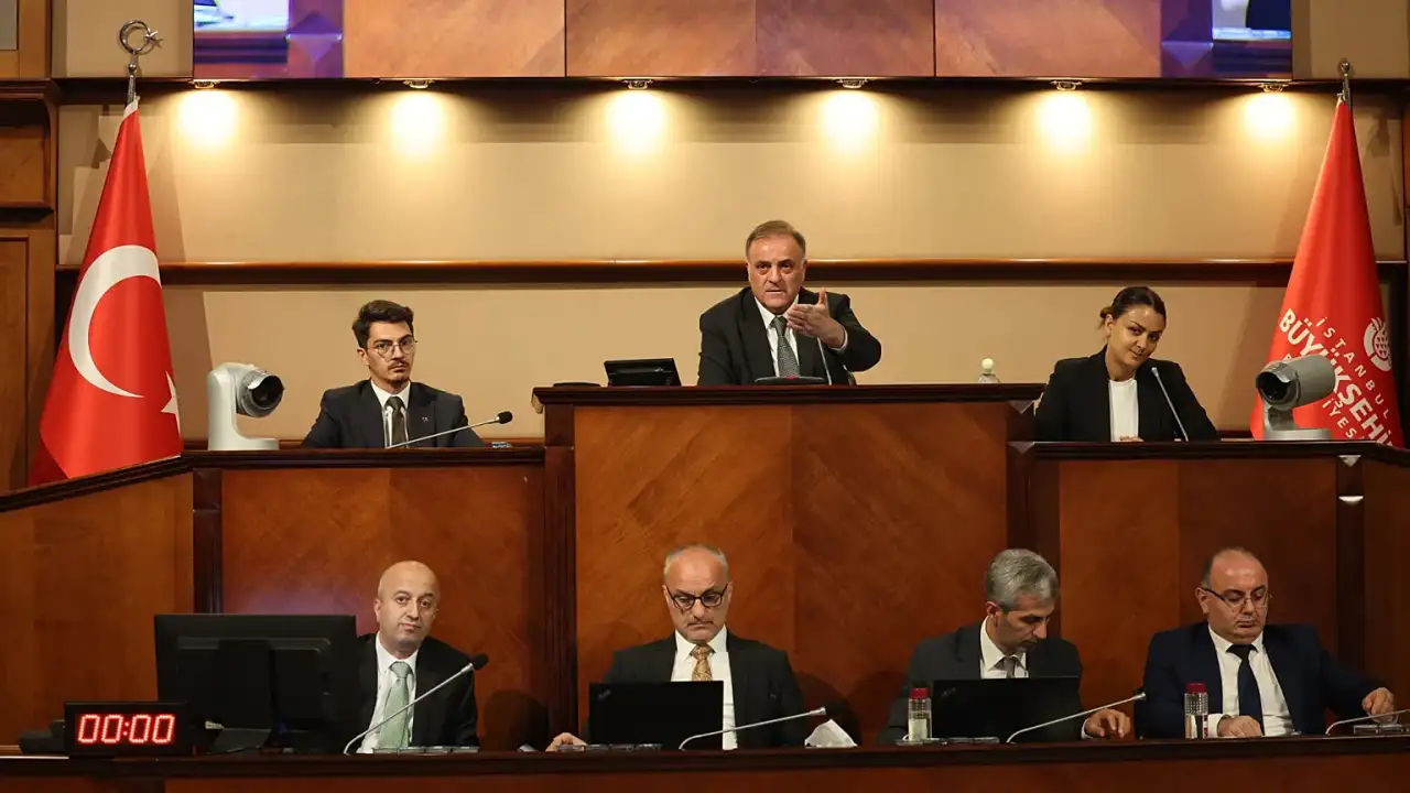 İBB Meclisi'ndeki CHP'lilerden ortak açıklama: Ağır bir tehdit!