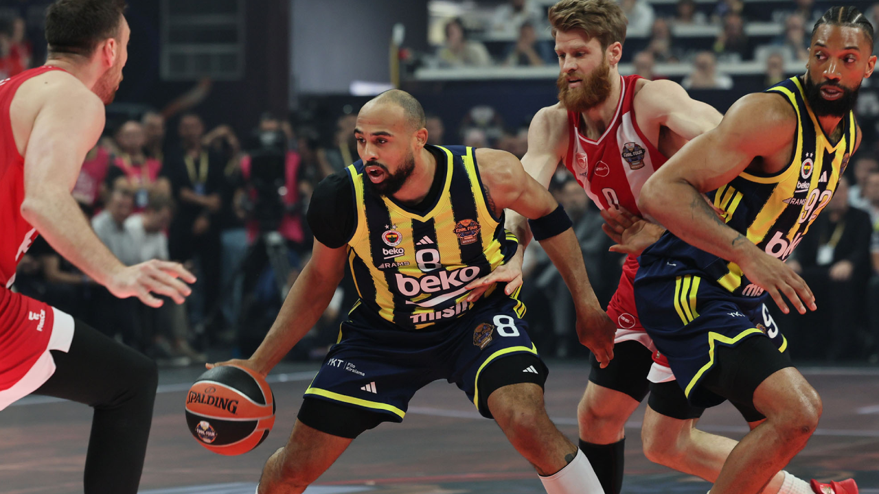 Fenerbahçe Beko, Atina'da havlu attı: Olympiakos finale yükseldi