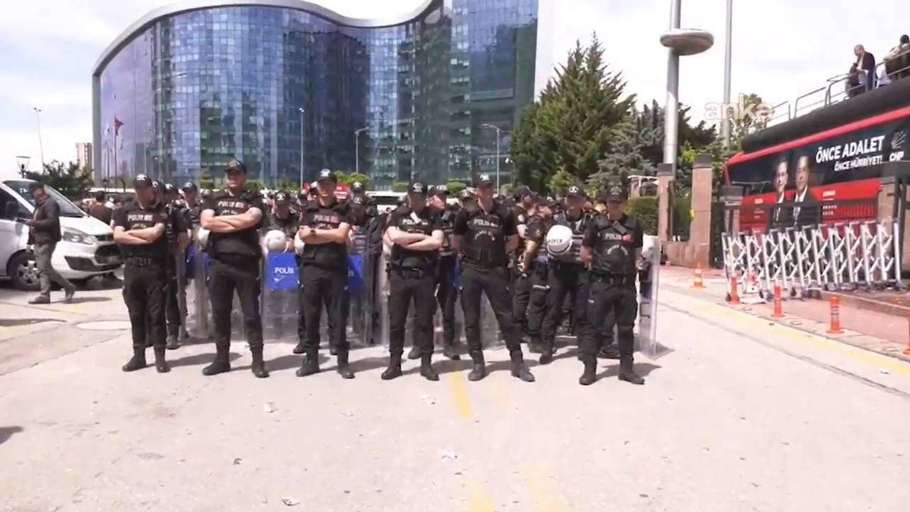 CHP Genel Merkezi'ne müdahale hazırlığı mı?