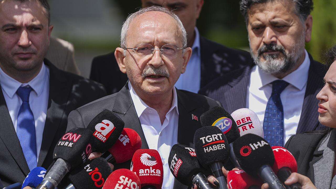 CHP Genel Merkezi’ne polisler gelince Kılıçdaroğlu’na yakın vekiller bölündü, işte tepki mesajları!
