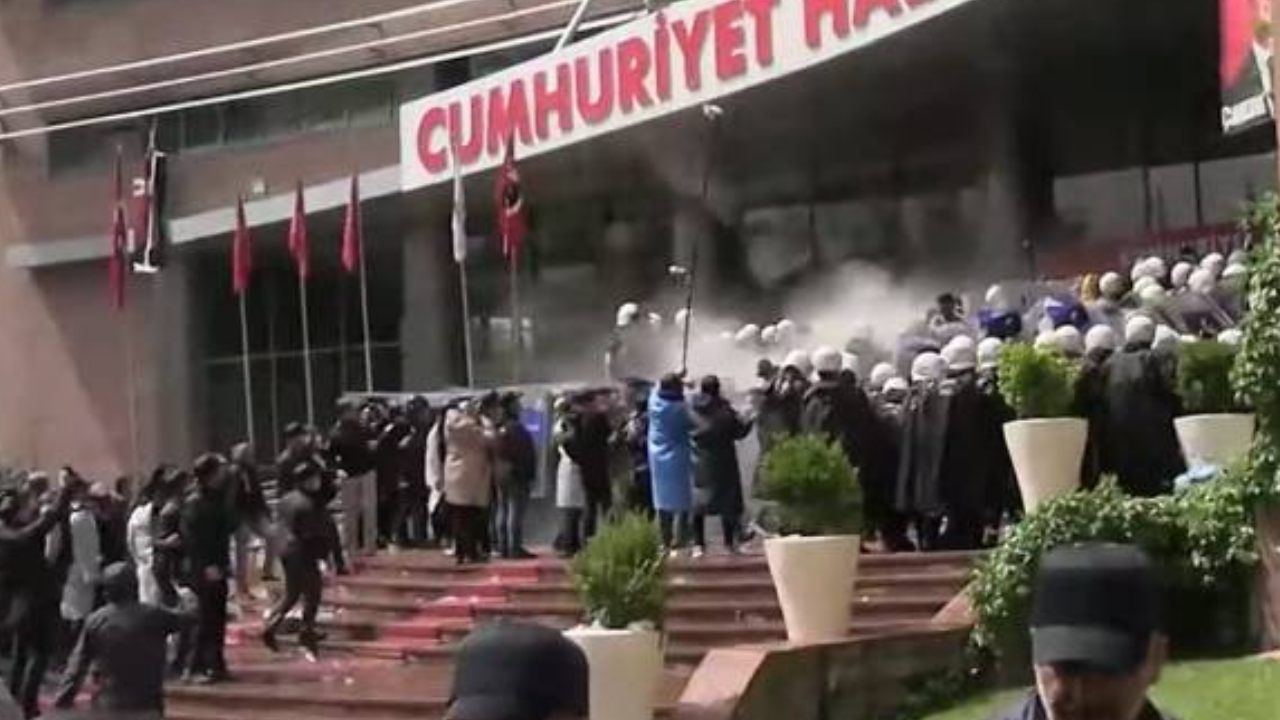CHP Genel Merkezi’ndeki müdahale dünya basınında: 'Erdoğan baskıyı artırıyor!'