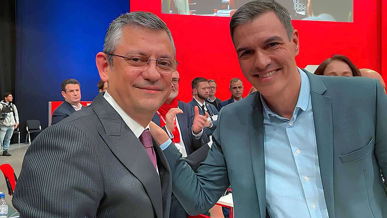 Sanchez'in partisinden Özel'e destek mesajı: CHP'nin seçilmiş lideriyle tam dayanışma içindeyiz