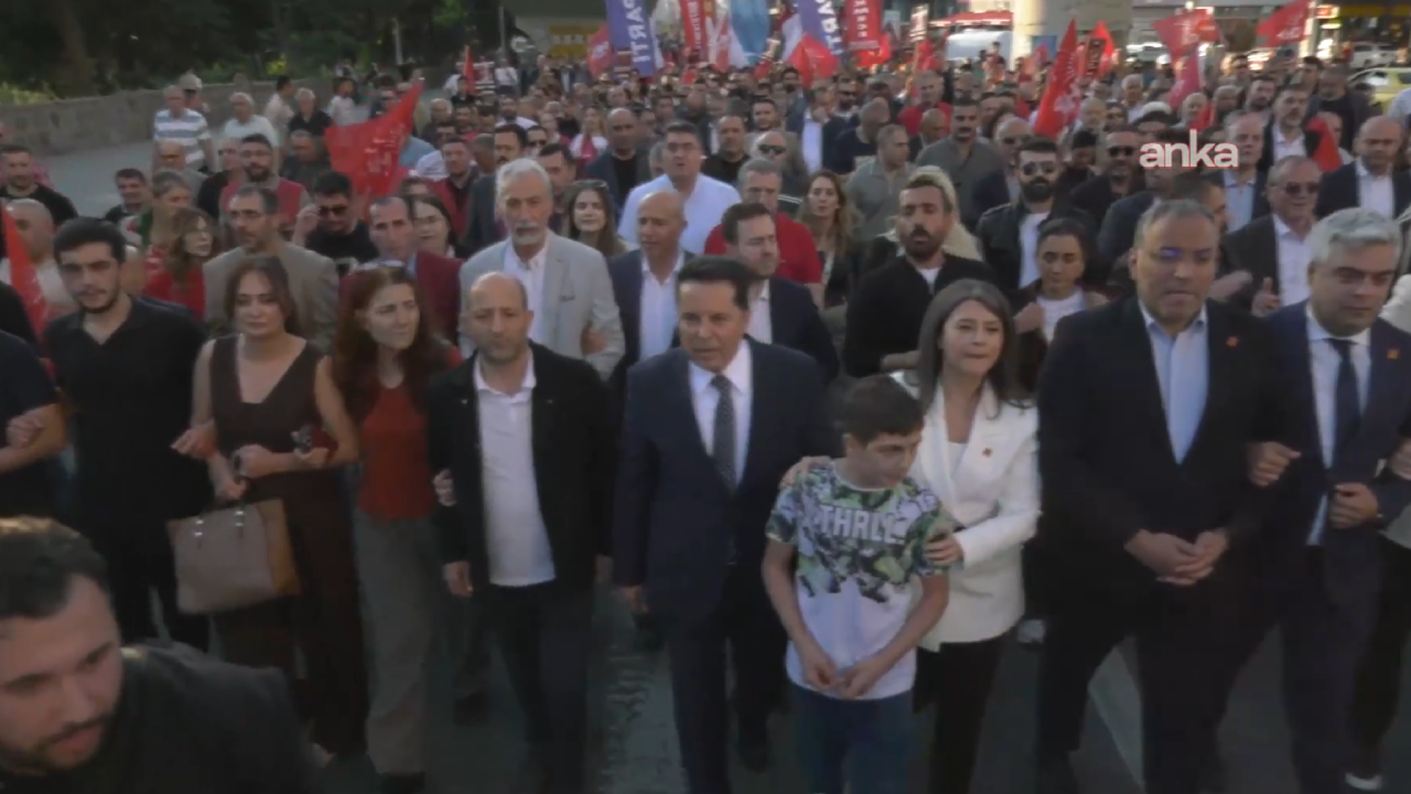 'Mutlak butlan'a karşı İstanbul'da eylem dalgası: Üç ayrı noktada yurttaşlar meydana indi