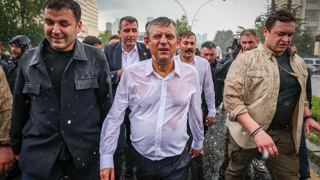 Özgür Özel İletişim’den 'SMS' uyarısı: 'Butlancılar' gönderdi, bizimle ilgisi yok