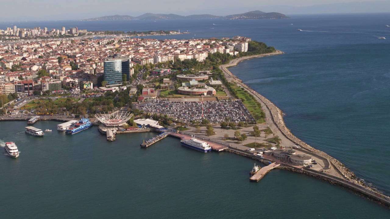 AK Parti'nin Kadıköy rıhtıma cami projesi 'Koruma' Kurulu'ndan geçti