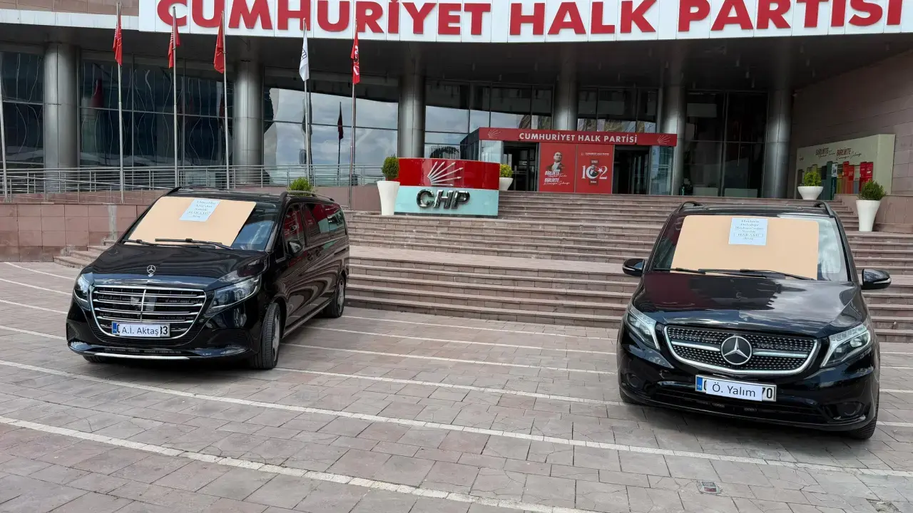 Özgür Özel kanadından 'satılık araç' hamlesine yanıt: 'Araçlardan birini Kılıçdaroğlu makam aracı olarak kullandı'
