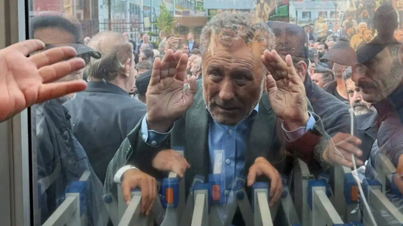 Önce Halkevleri ihraç etti, sonra lise mezunları çağrı yaptı: Orhan Sarıbal’ın danışmanı da istifa etti