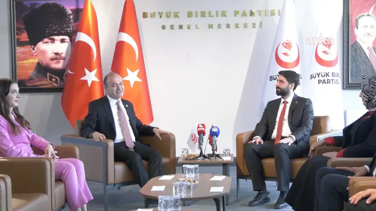 CHP Genel Başkan Yardımcısı Özgür Karabat: 'Tamir edemeyeceğimiz sonuçlarla karşı karşıya kalabiliriz'