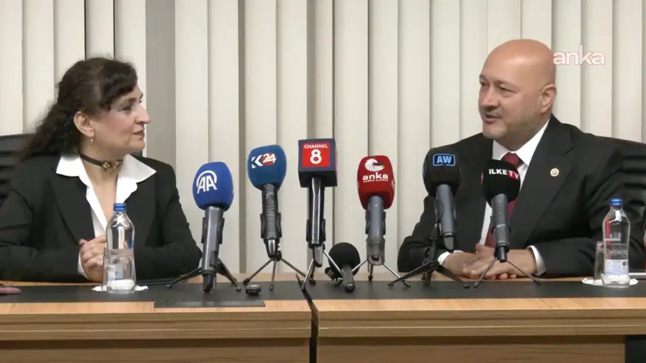 DEM Parti'den AK Parti'ye bayram ziyareti: 'Umut ediyoruz ki adımlar atılmış olur'
