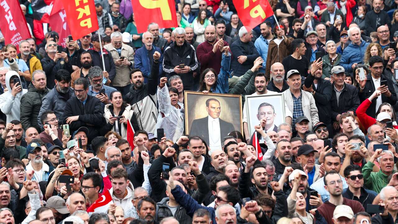 262 edebiyatçıdan mutlak butlan kararına karşı ortak bildiri