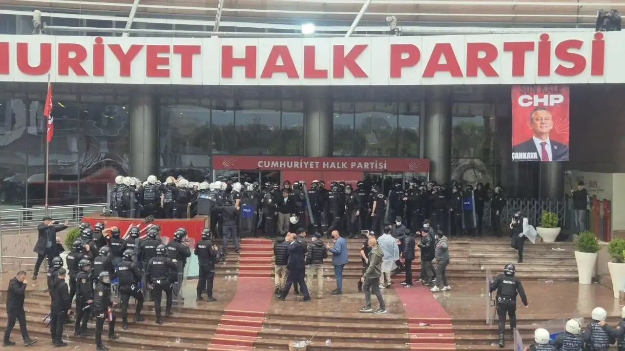 AK Parti kurmaylarından CHP’ye mutlak butlan yorumu: ‘Tanımıyorum diyemezler, sine-i millete dönsünler’