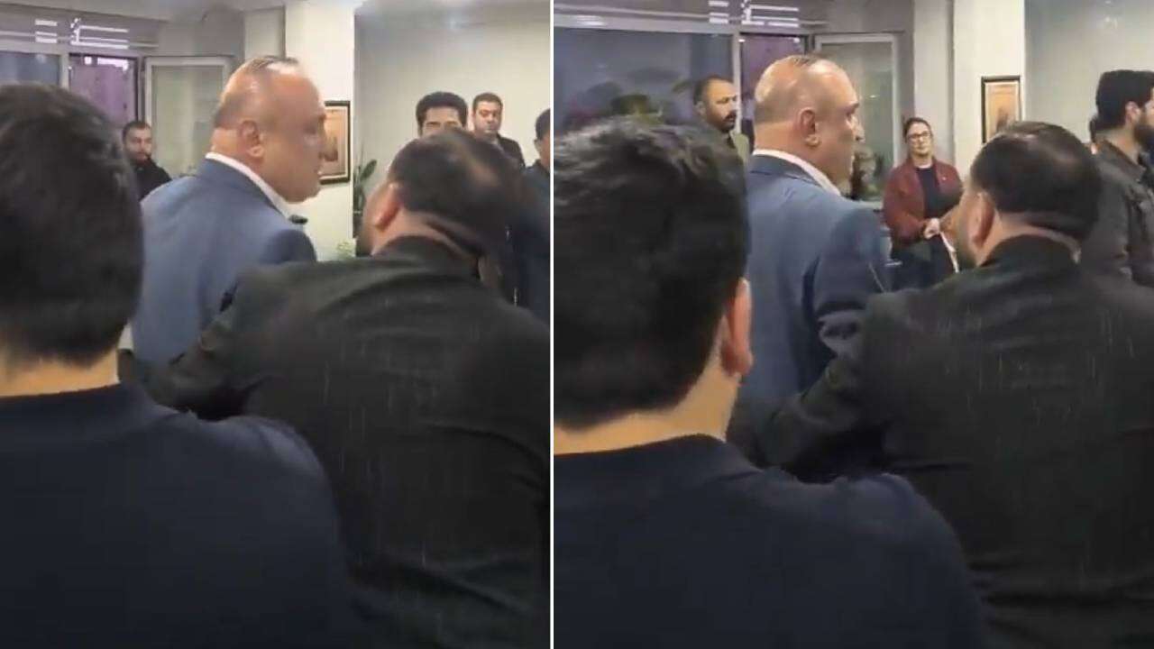 CHP Gaziantep Milletvekili Melih Meriç'e parti binasında protesto